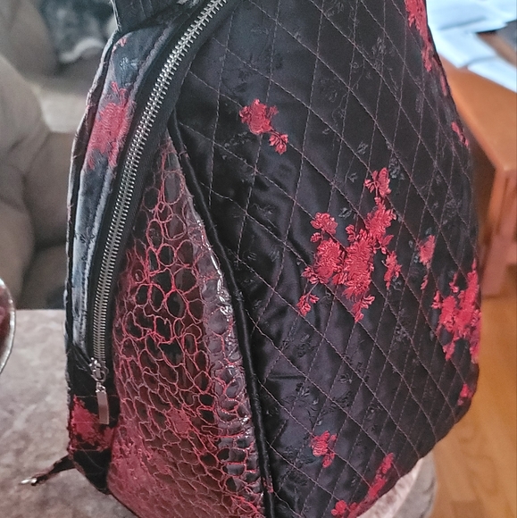 Glamorous Teardrop Backpack. - Picture 2 of 3